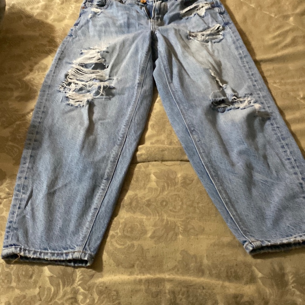 AE Mom Jean